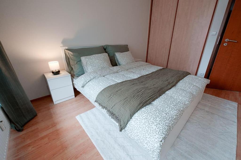 Apartman U Metra, 4 Hoste, Parking Free, Blizko O2 Arena Praga Exterior foto